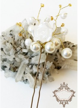 Булчинска украса за коса от 3 броя дизайнерски фуркети модел White Roses and Pearls by Rosie